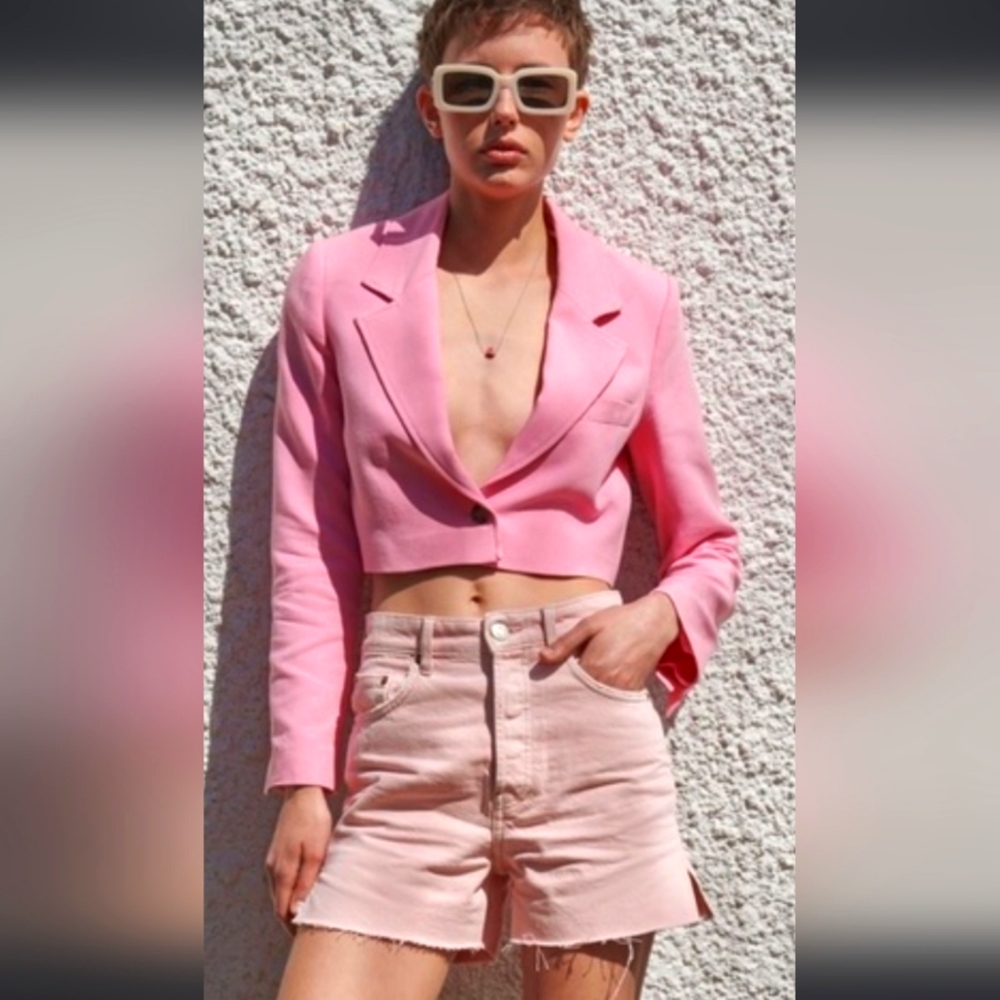 NEW with tags ZARA Fav Pink High Rise Distressed Denim Boyfriend Shorts Sz 6